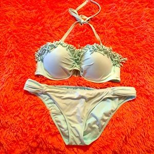 Victoria’s Secret bikini